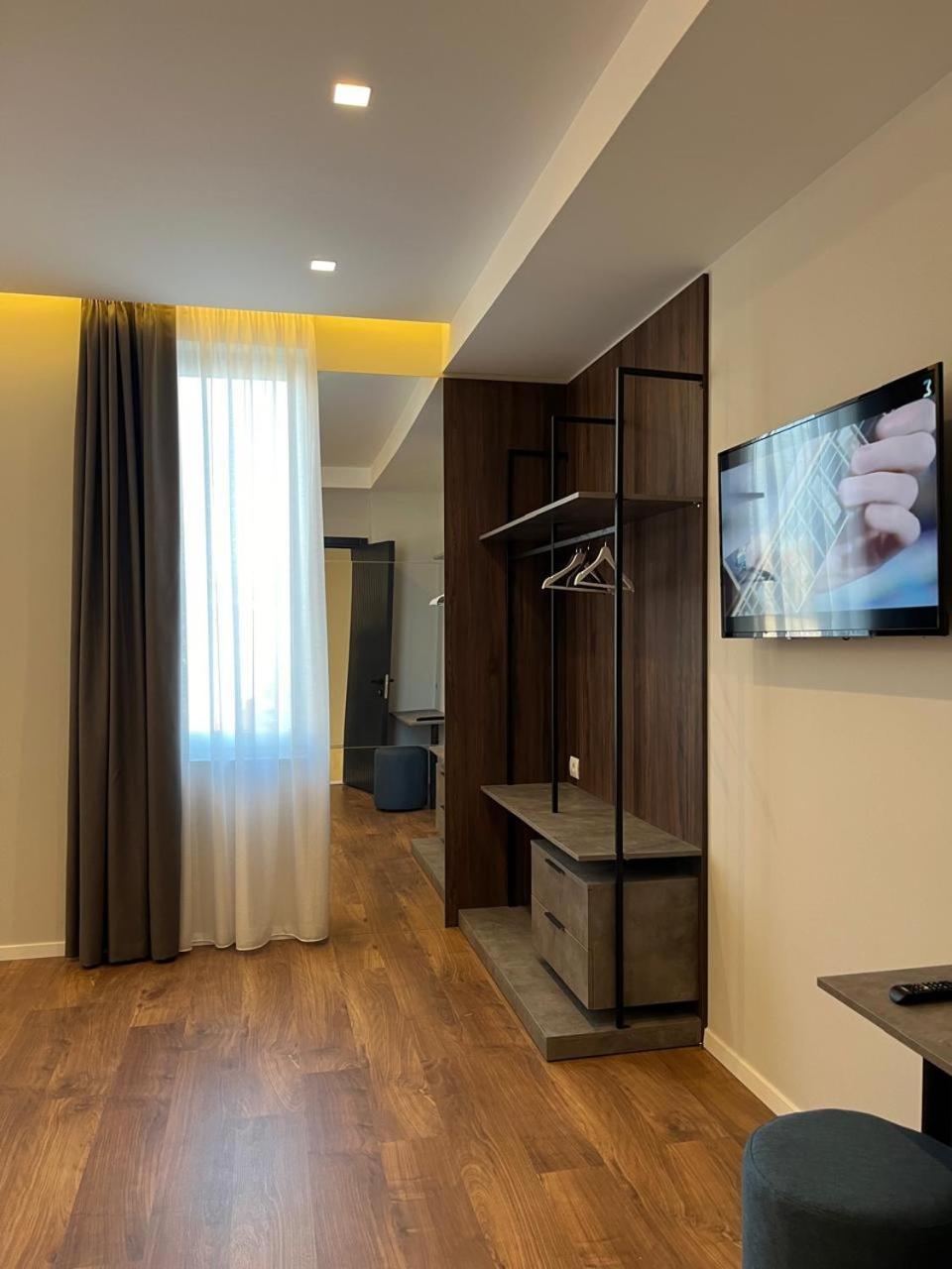 North Alb Hotel Шкодер Экстерьер фото